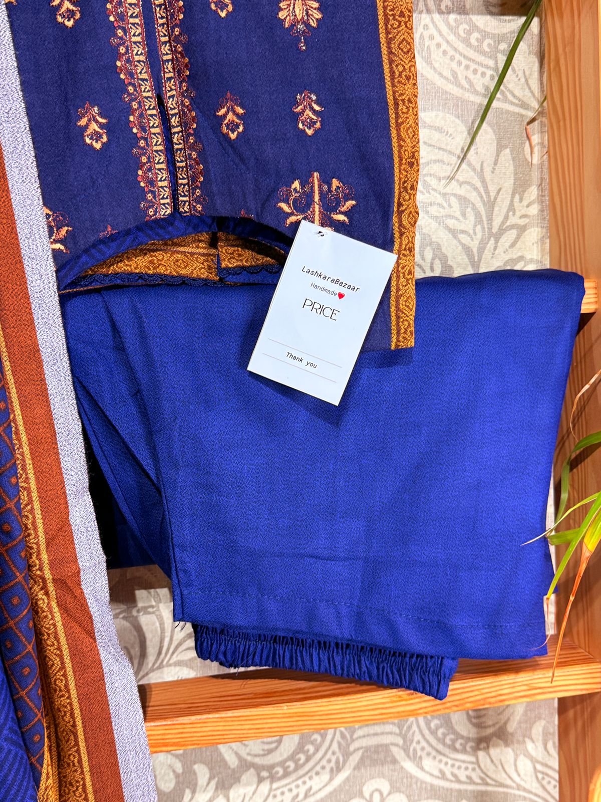 Luxurious Arabic Linen 3-Piece Suit with Embroidery – Winter Collection