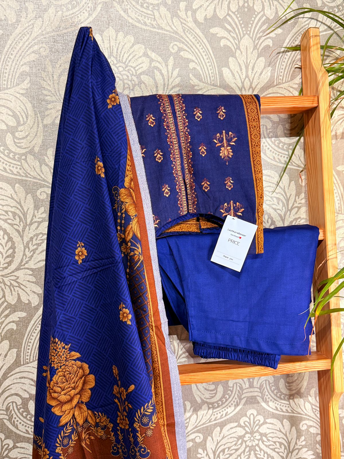 Luxurious Arabic Linen 3-Piece Suit with Embroidery – Winter Collection