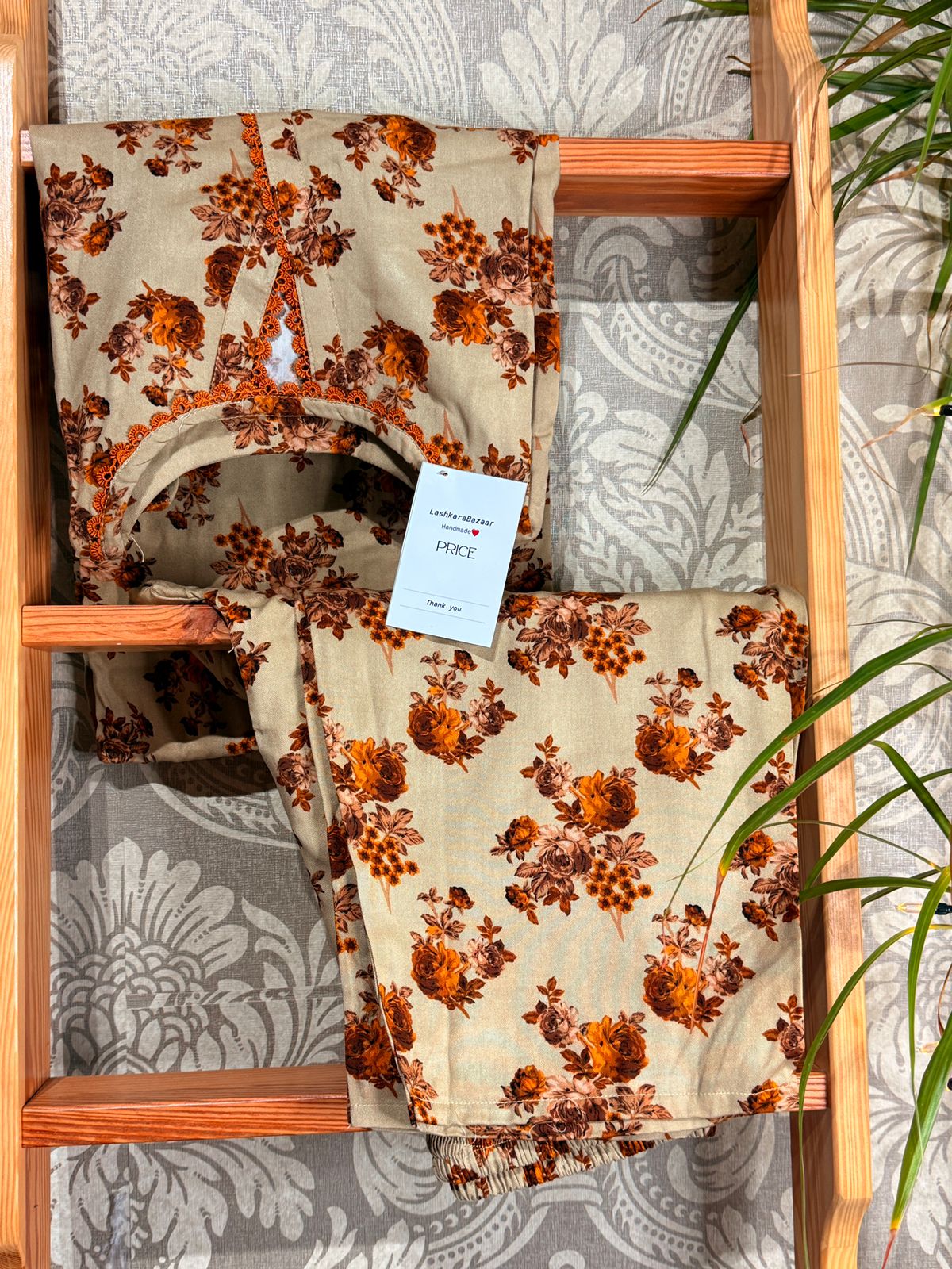 Chic Marina 2-Piece Suit – Stylish & Comfortable