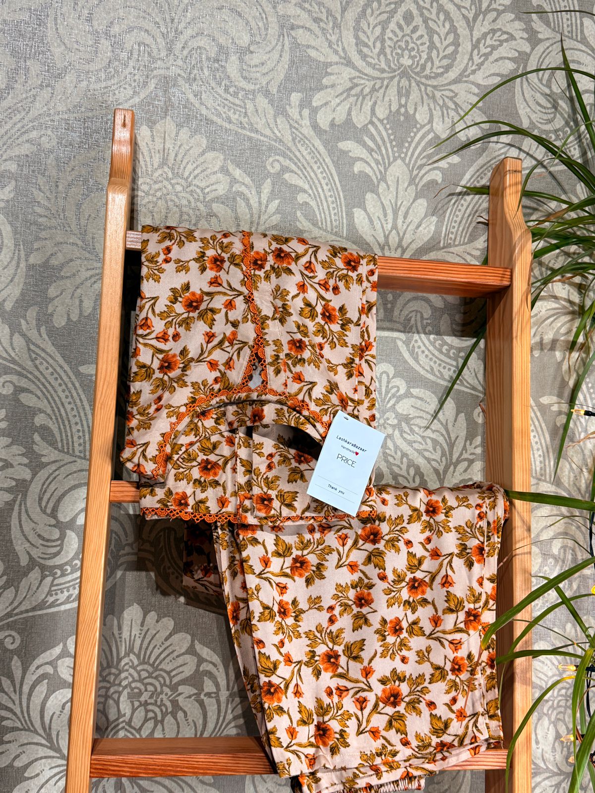 Chic Marina 2-Piece Suit – Stylish & Comfortable